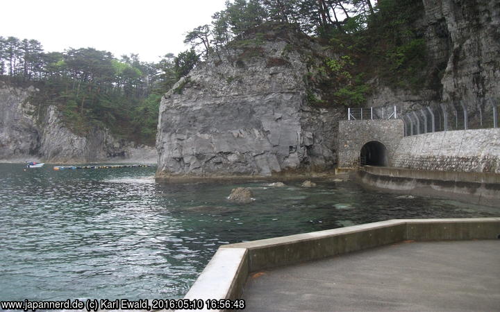Miyako, Jodogahama: die Uferpromenade verläuft durch einen Tunnel
