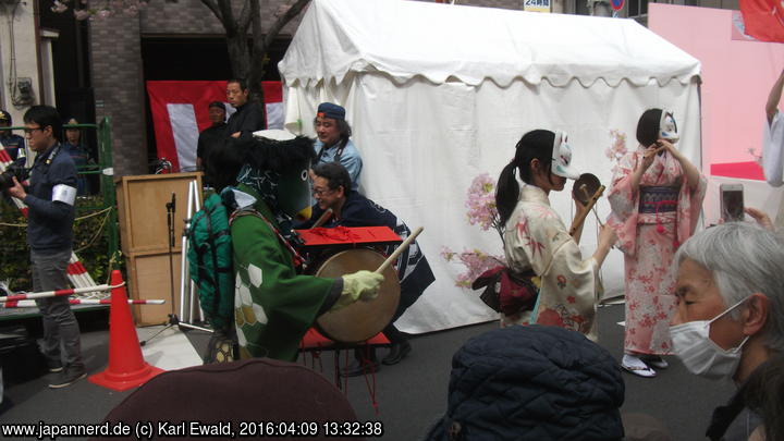 Tokyo Asakusa, Ichiyo Sakura-Matsuri: Oiran Dochu Prozession 3
