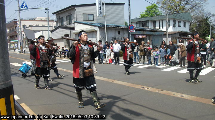 Yonezawa, Uesugi Matsuri: Böllerschützen
