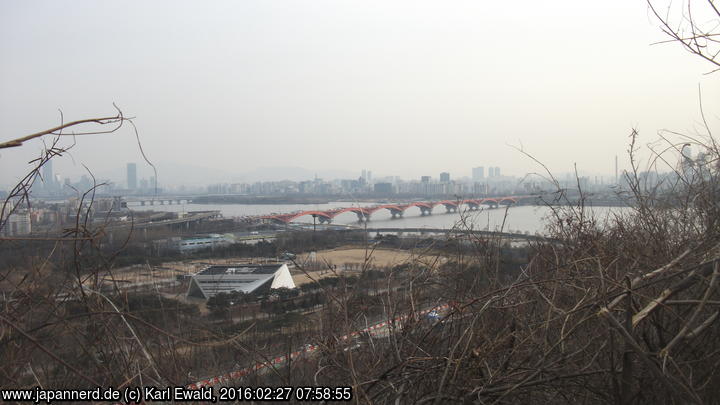 Seoul: Blick vom Haneul Park auf den Hangang River
