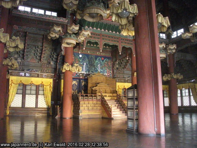 Klick für Großformat Seoul, Changdeokgung: Injeongjeon, die Thronhalle