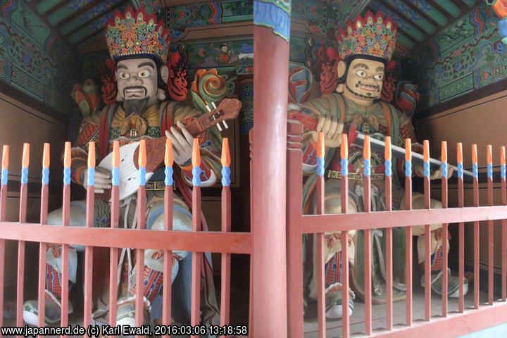 Busan, Beomeosa Tempel: Cheonwangmun, Osten und Süden
