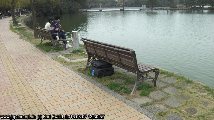 Fukuoka, Ohori Park: Parkplatz für meinen Koffer

