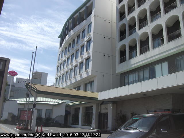 Beppu, Hotel The New Tsuruta, Front
