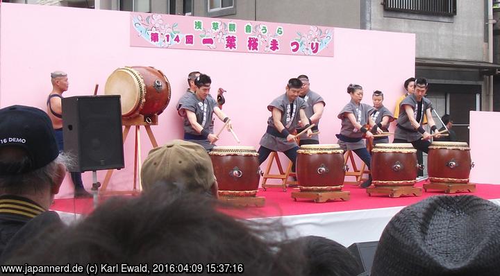 Tokyo Asakusa, Ichiyo Sakura-Matsuri: Taiko-Konzert
