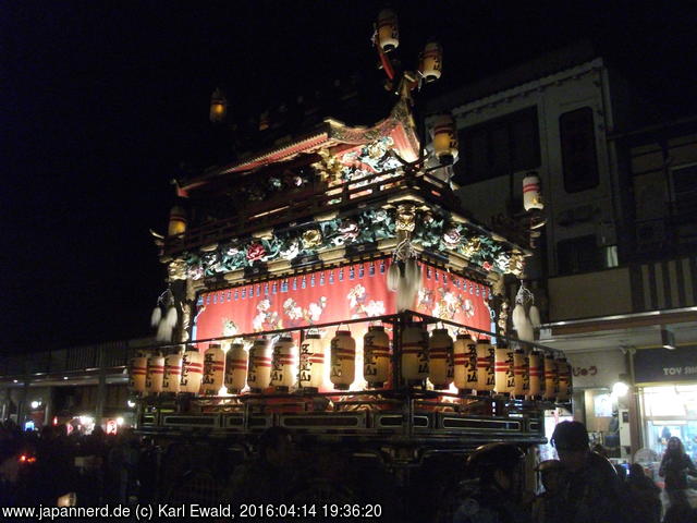Takayama Spring Matsuri: Nachtparade der Festwagen, Gotaisan
